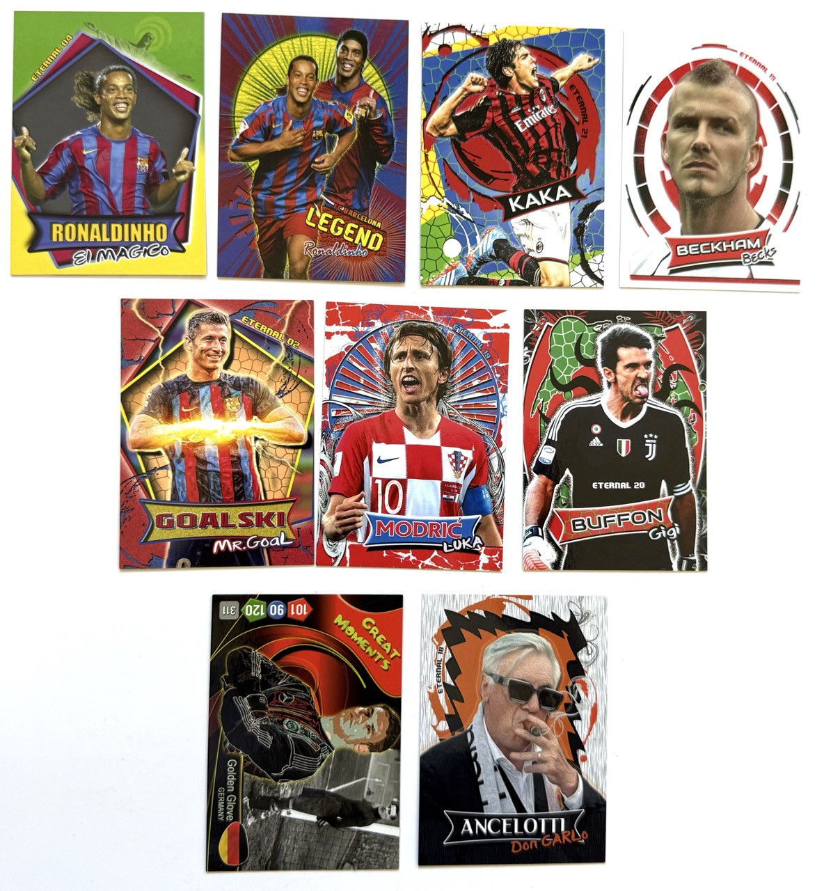 Eternal karty Ronaldinho, Kaka, Beckham, Lewandowski, Modric, Buffon, Neuer, Ancelotti